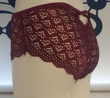 Load image into Gallery viewer, Heart Shape Lace Sexy V-Back Criss Cross Panty