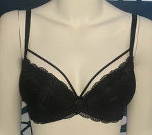 Load image into Gallery viewer, Strappy lacey bra