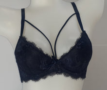 Load image into Gallery viewer, Strappy Lace T Shirt Bra
