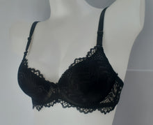 Load image into Gallery viewer, Full lace underwired padded T shirt Bra