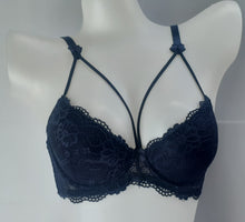 Load image into Gallery viewer, Strappy lace underwired bras