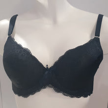 Load image into Gallery viewer, Underwire and Padded plus size bra
