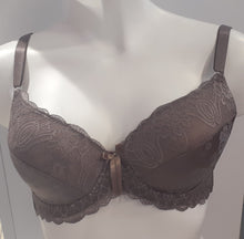 Load image into Gallery viewer, Underwire and Padded plus size bra
