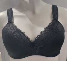 Load image into Gallery viewer, Wireless and light padded Plus Size Bra
