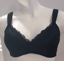 Load image into Gallery viewer, Wireless and light padded Plus Size Bra
