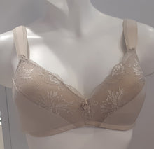 Load image into Gallery viewer, Wireless and light padded Plus Size Bra
