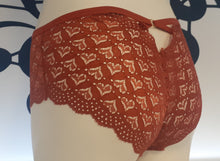 Load image into Gallery viewer, Heart Shape Lace Sexy V-Back Criss Cross Panty
