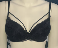 Load image into Gallery viewer, Strappy lacey bra
