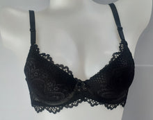 Load image into Gallery viewer, Full lace underwired padded T shirt Bra
