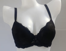 Load image into Gallery viewer, Underwired padded T-shirt Bra
